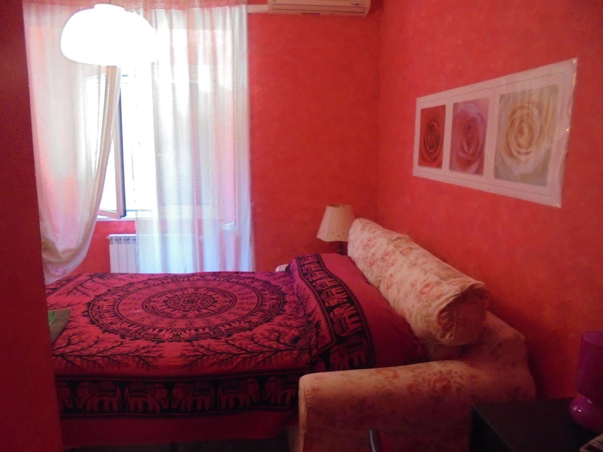Max House Bed & Breakfast Rome Exterior photo