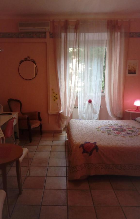 Max House Bed & Breakfast Rome Exterior photo
